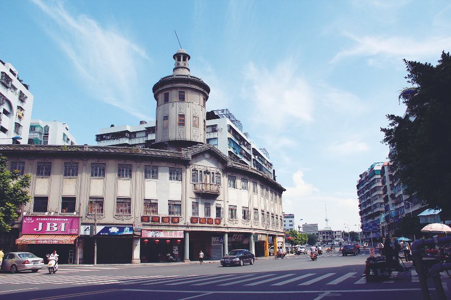 汕头骑楼——汕头老市区文虎大楼,它是汕头开埠初期座最高的