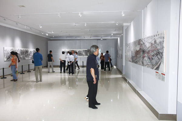 “前进的历程”日照百年大事百米组画巡展开展