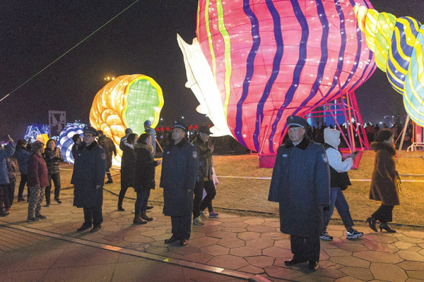 文明执勤 守卫平安