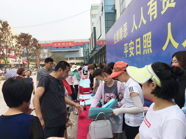 扫黑除恶,全民参与!举报电话看这里!