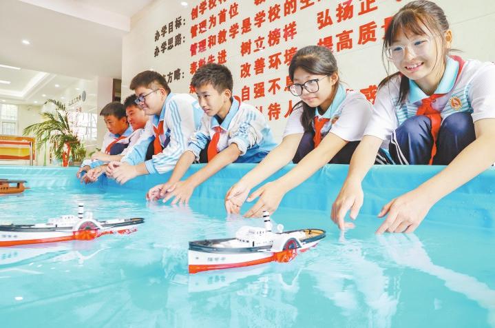 “零距离”感受科技魅力