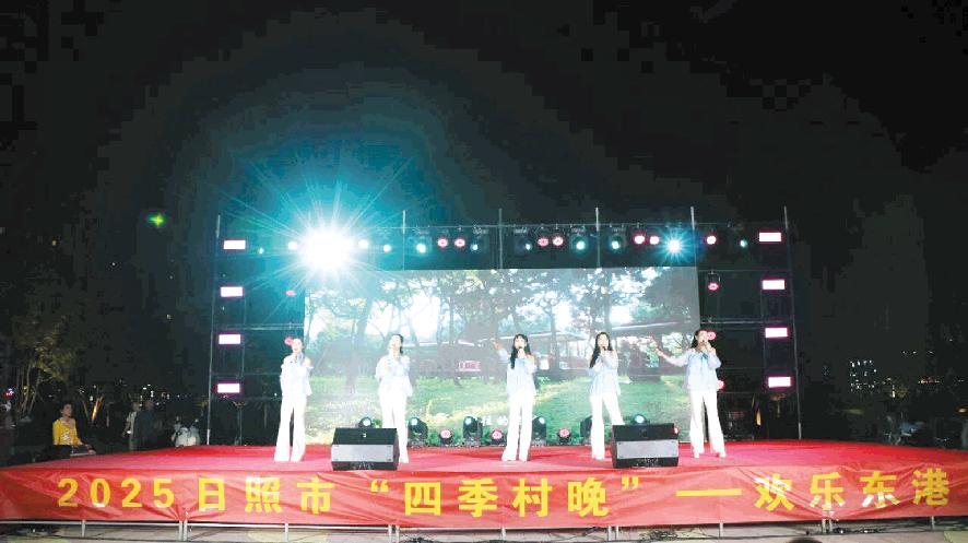 “四季村晚”传递红色基因