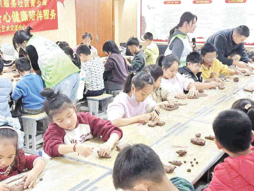 手作陶艺藏巧思 航天科普润童心
