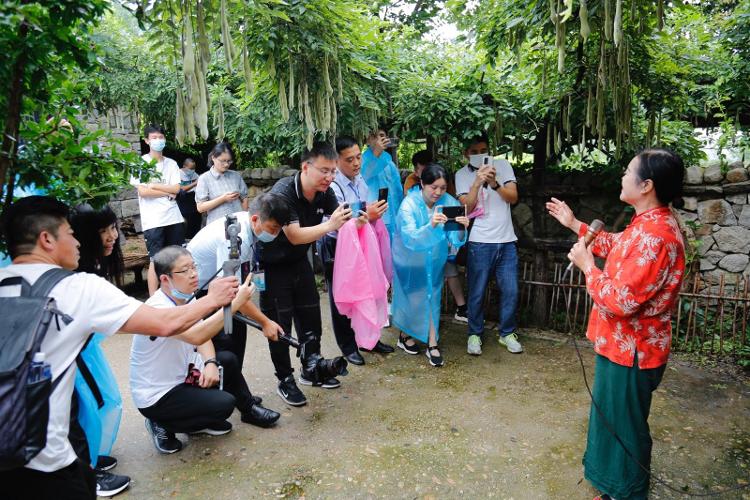 時尚名服裝工廠(知名服裝廠)