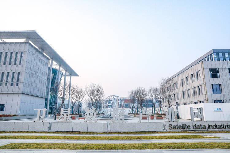 遊戲天區出色節目《2011大年夜拜年》