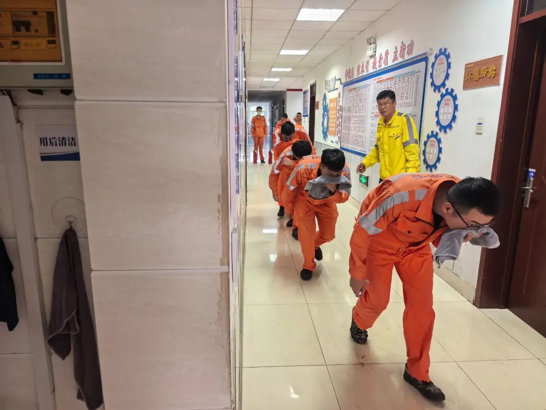 1756428645788045642.jpg 640.jpg