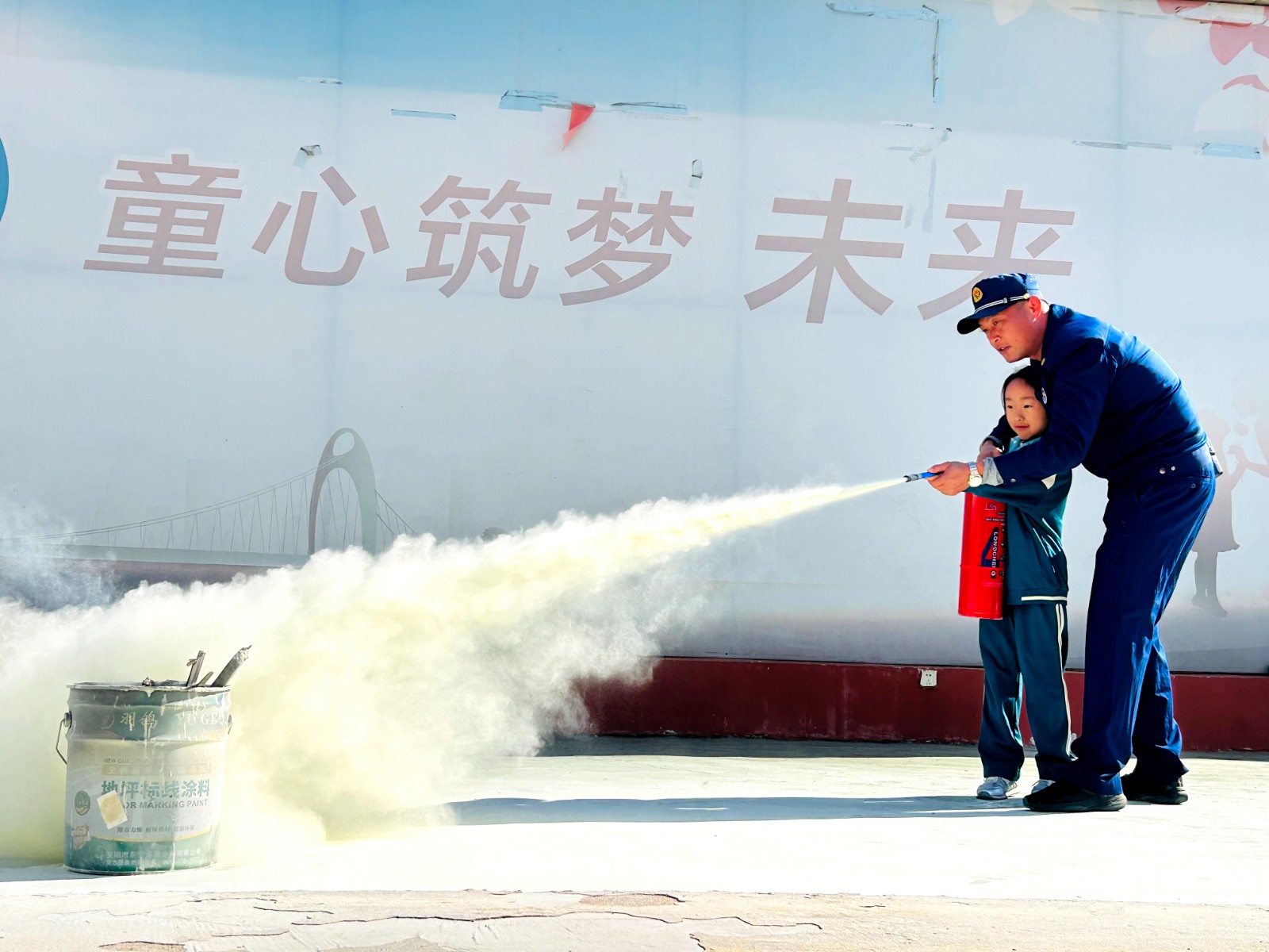 日照凤凰小学消防日2 (2).jpg