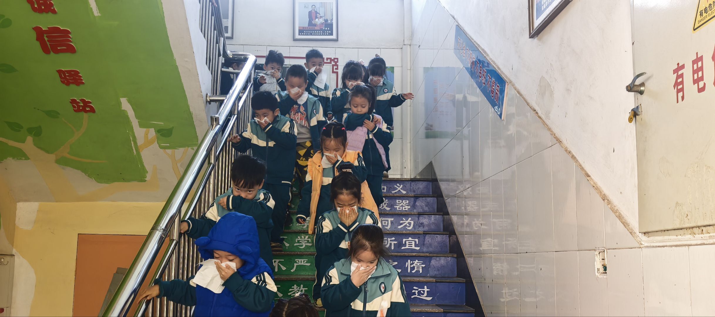 日照凤凰小学消防日4 (2).jpg