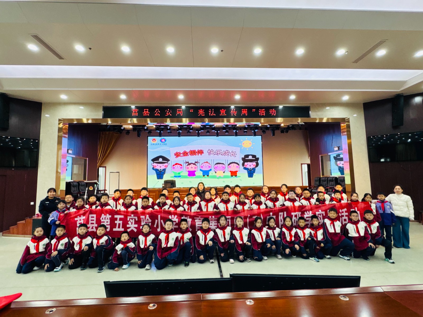 1764731720778050610.jpg 0c4e2c1c5a85f876104a569e0decef4.jpg