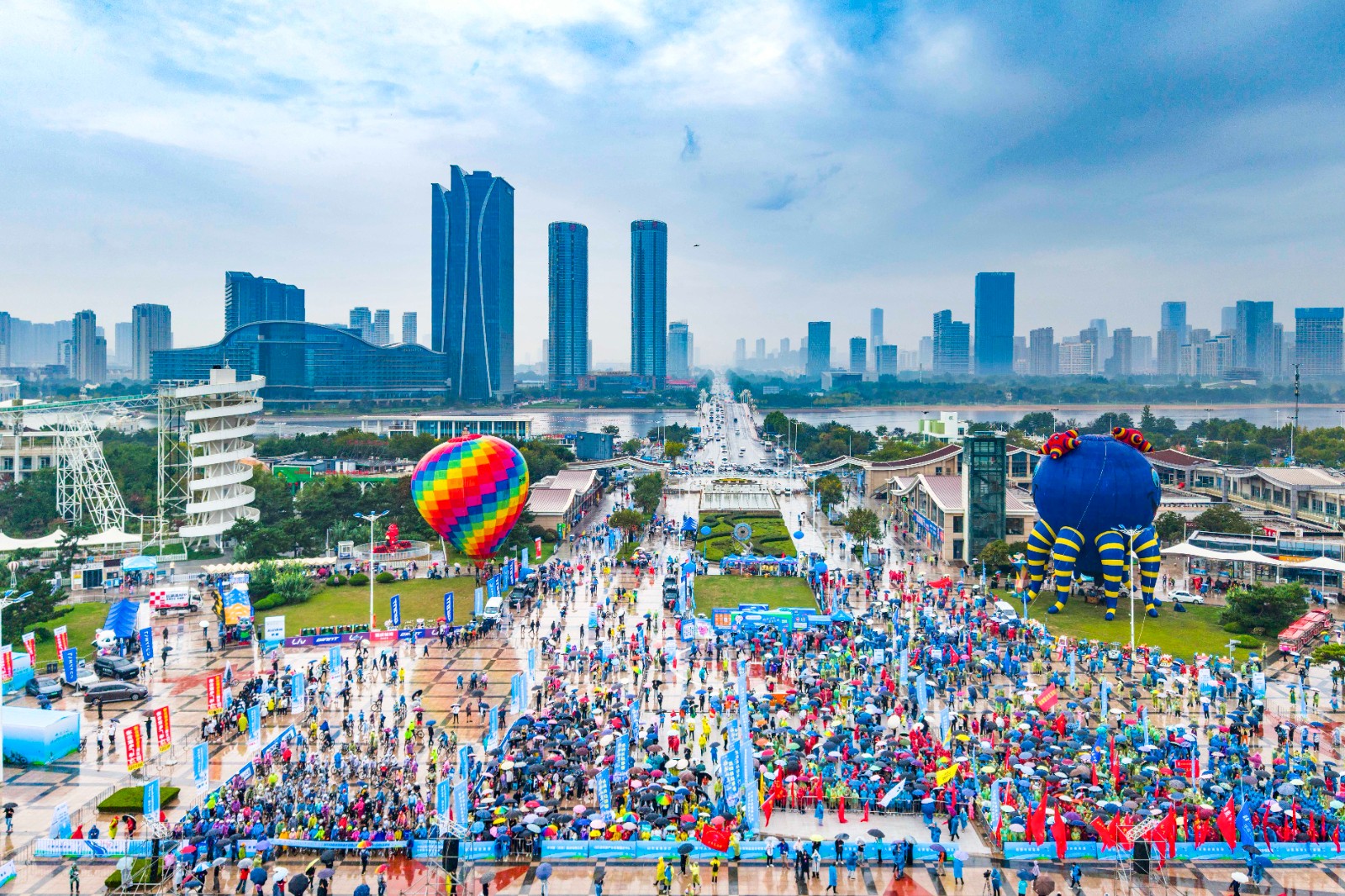 2025中国运动休闲大会在日照启幕  摄影 李玉涛.jpg