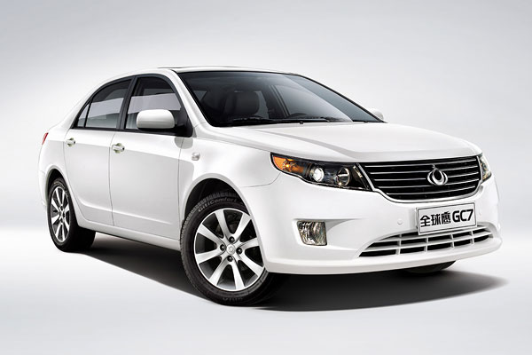 首页 > 汽车 > 汽车图库     全球鹰gc7长宽高分别为4547/1734/1470