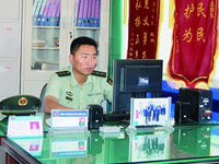 刘春成：细微服务见爱民真情
