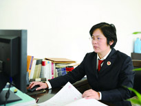 杨芳：公正为民 那样芬芳