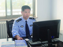 仇传臻：情暖寻常百姓家