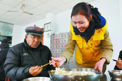 冬至饺子温暖老人心