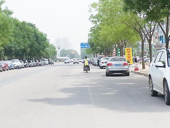 枣庄路市医院段东侧不能停车