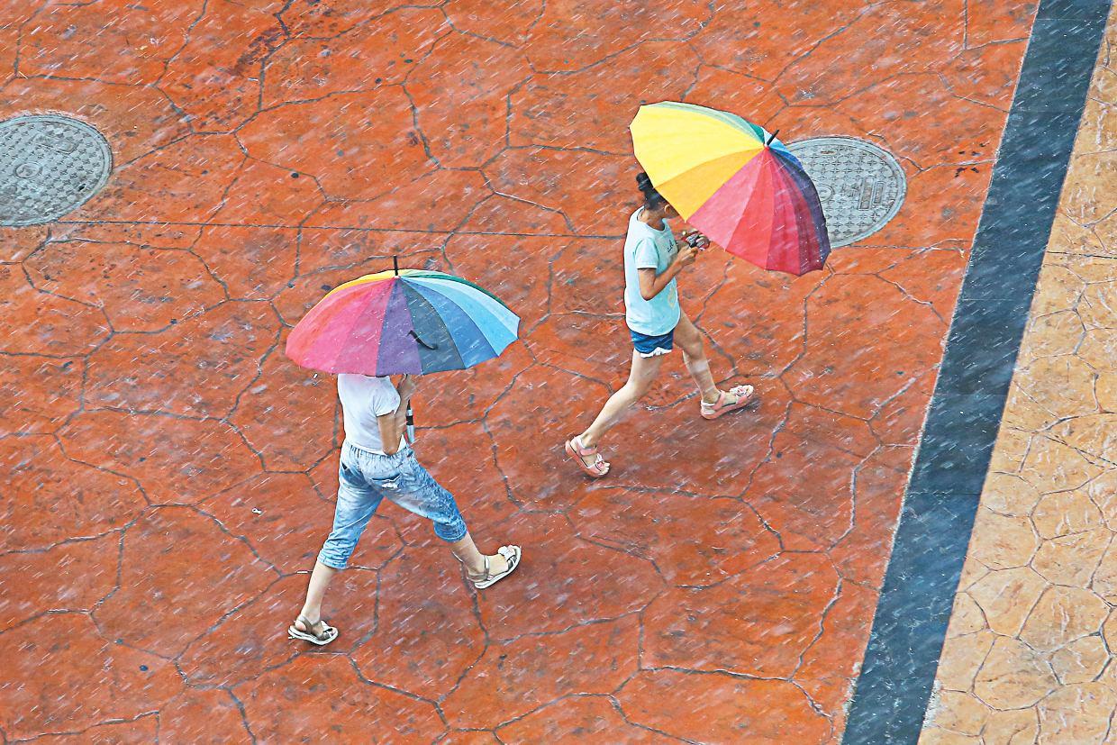 大雨倾城