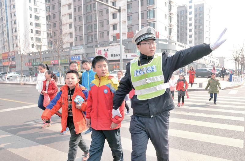开启春季护学行动