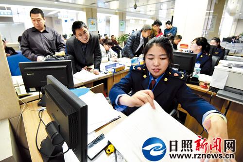 提升窗口服务质量助力文明城市创建 