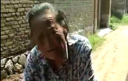 老人右胳膊鲜血淋漓，哭诉遭儿媳虐待，到底咋回事?