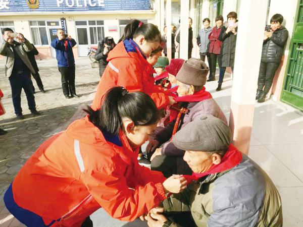 小学生情系老兵 传承红色精神