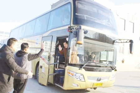 情满回乡路
