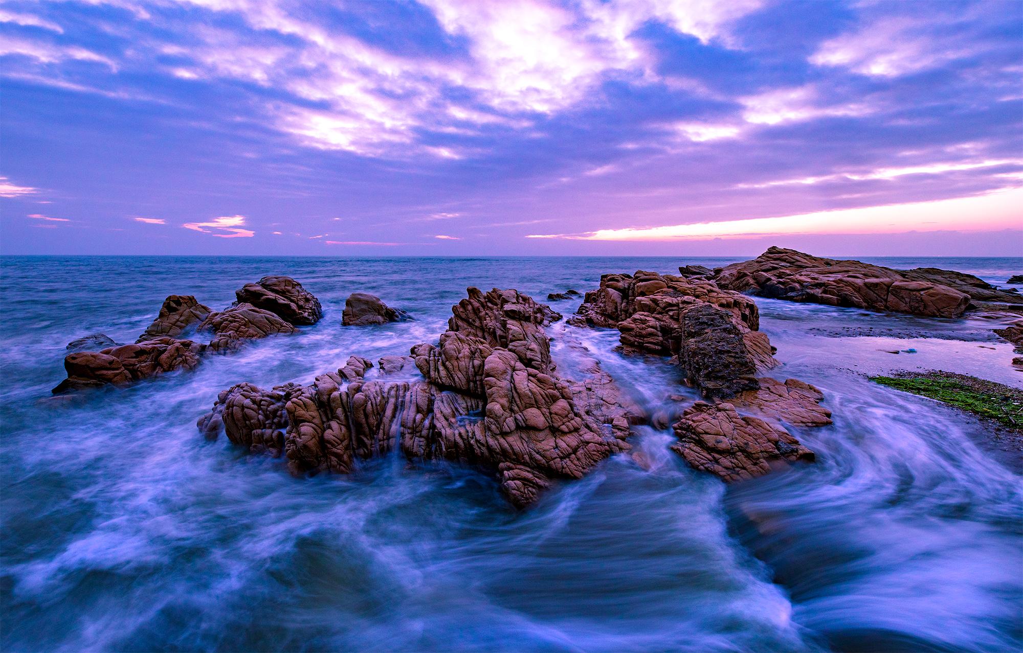 每日图片|礁石与海