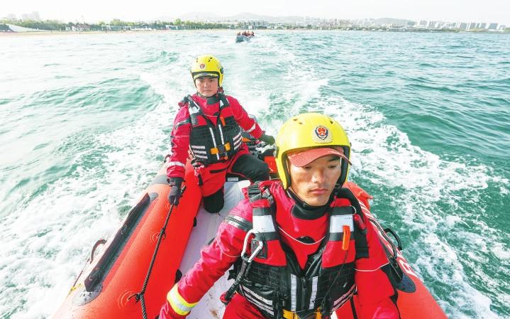 劈波逐浪“练兵忙”